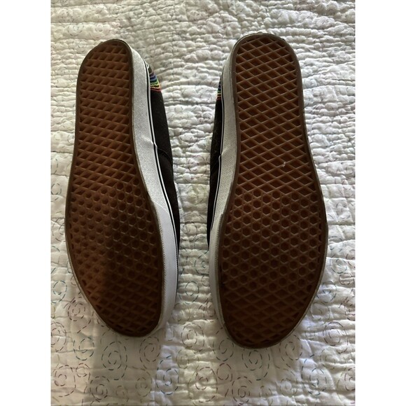 Vans Love Is Love Pride Sneakers Embroidered Size 13 - Picture 6 of 9